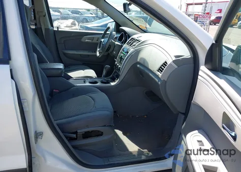 2012 Chevrolet Traverse Ls z USA, uszkodzony, nr VIN 1GNKRFED9CJ175351